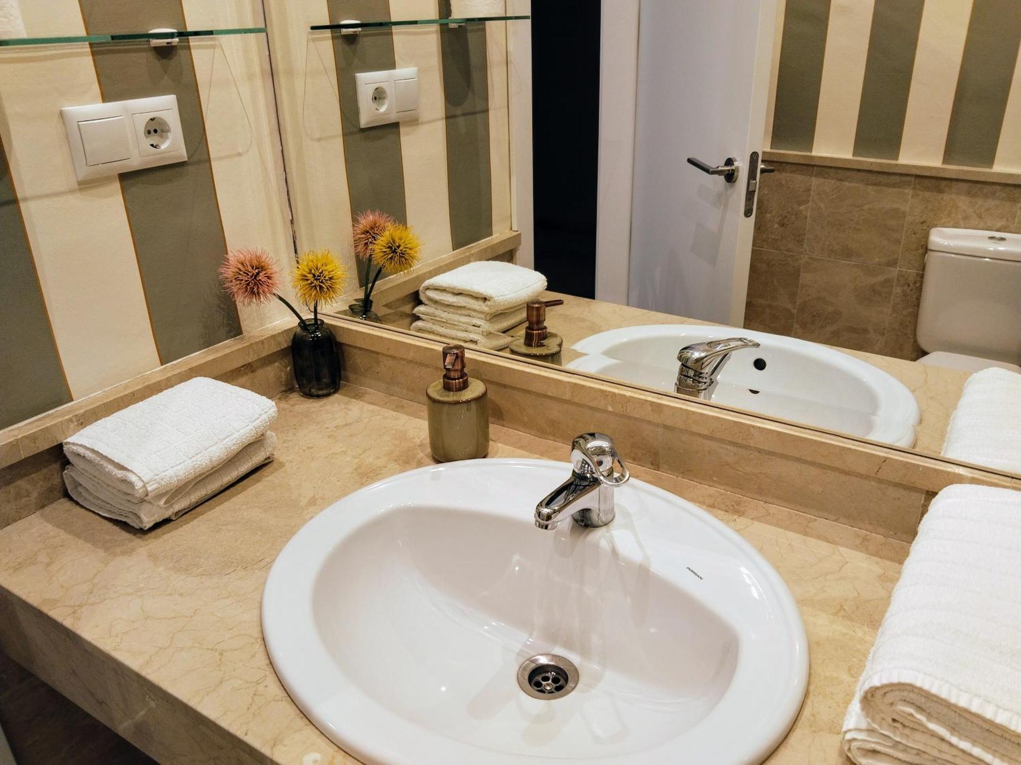 Apartamentos Serrallo Granada Exteriör bild
