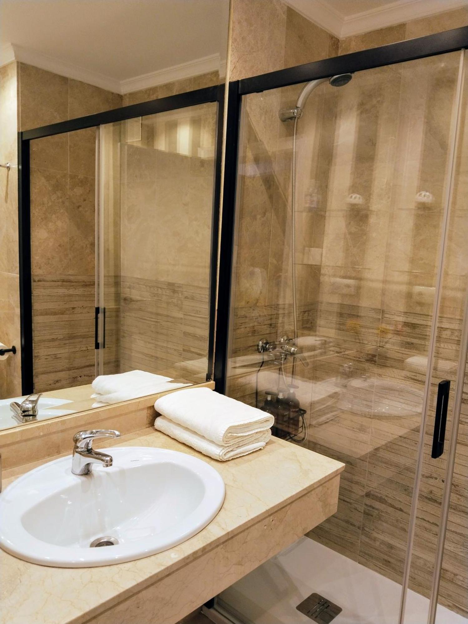 Apartamentos Serrallo Granada Exteriör bild